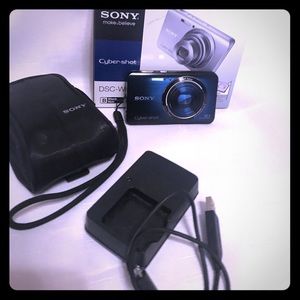 Black Sony cybershot